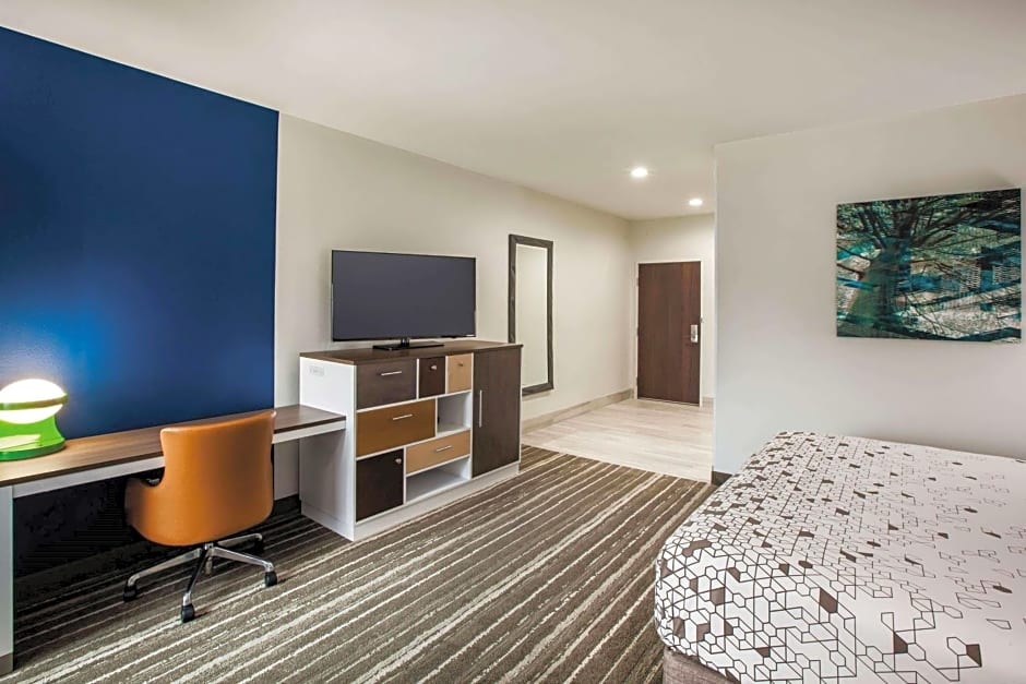 La Quinta Inn & Suites by Wyndham Owasso