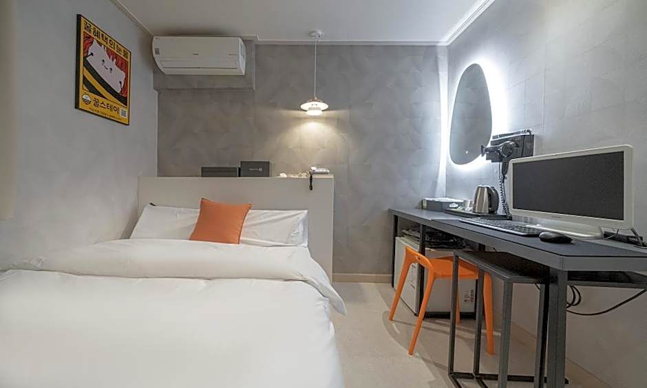 Uiwang Hotel Nine