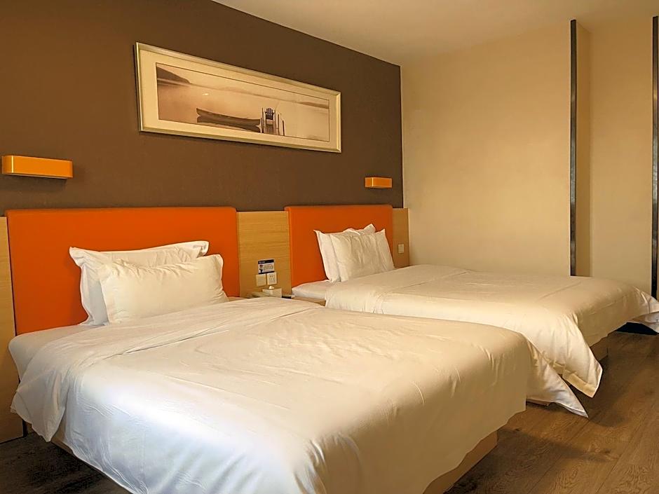 7 Days Premium Nanchang Train Station