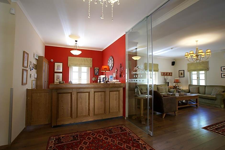 Gamila Rocks Mountain Hotel