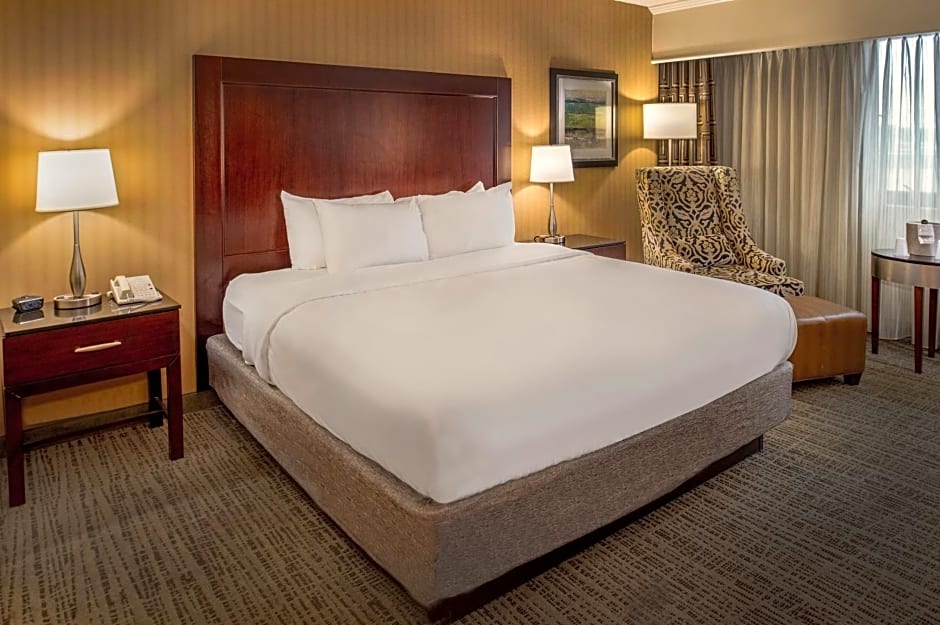 Crowne Plaza St. Louis Airport