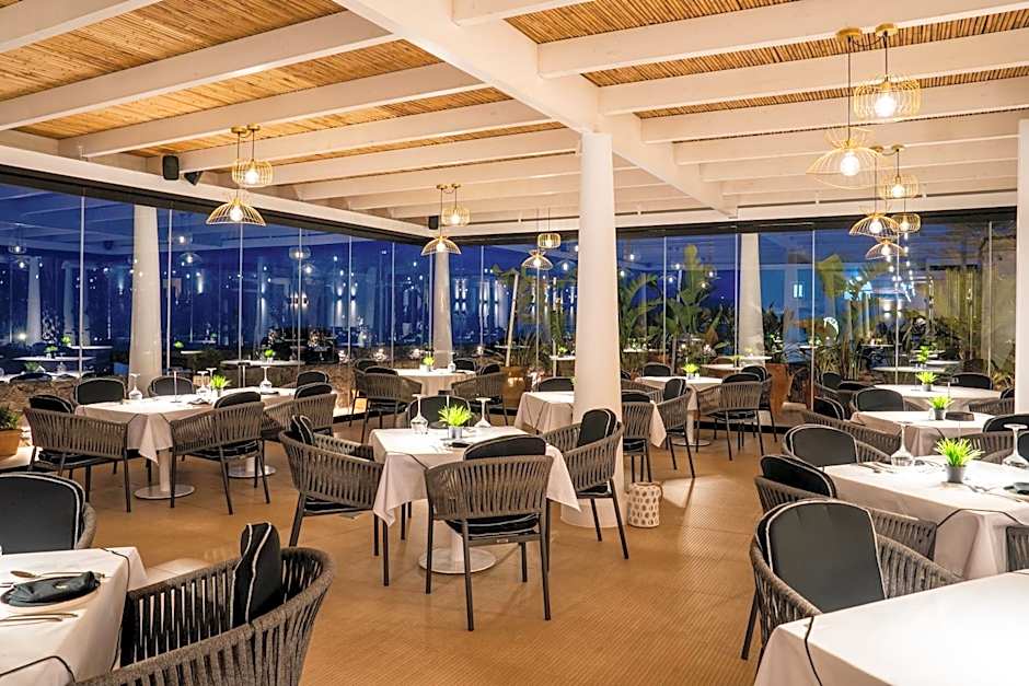 Cresanto Luxury Suites