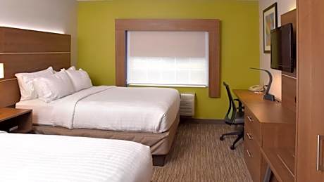 2 Queen Beds Standard