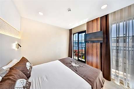 Triple Sea View
