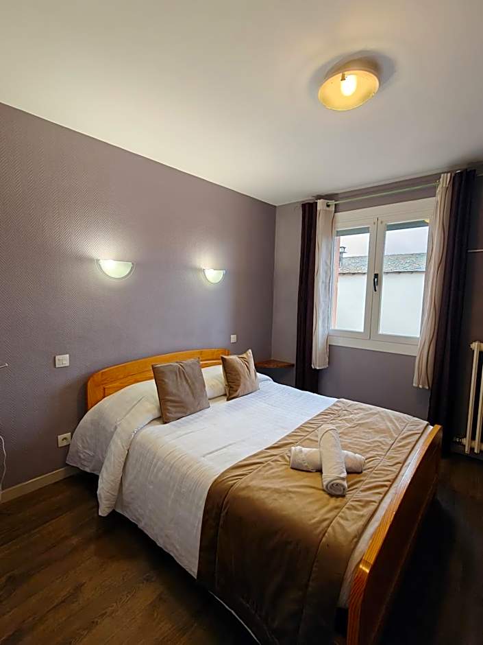 Le Catalan - Hôtel et appartements