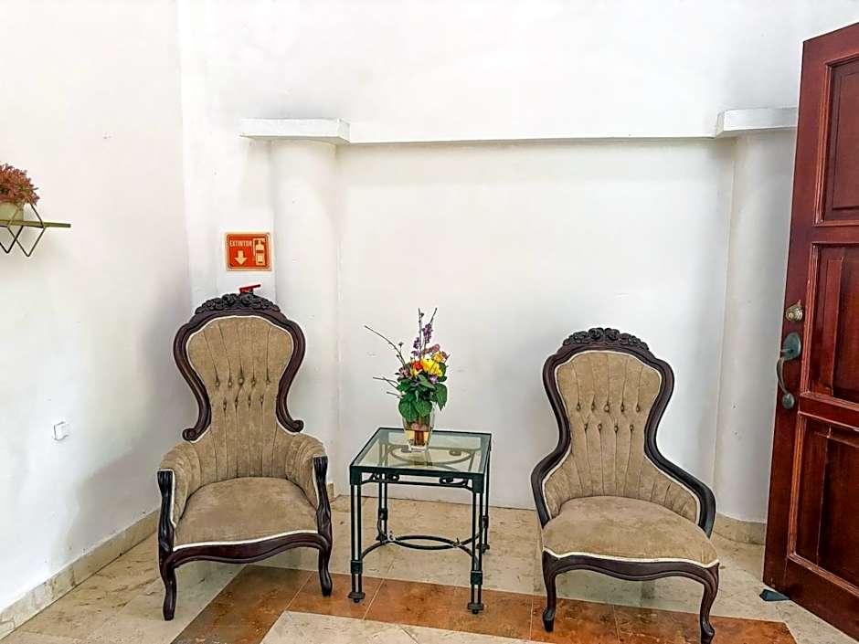 "Spacious Suite with 4 Bedrooms and Amenities"