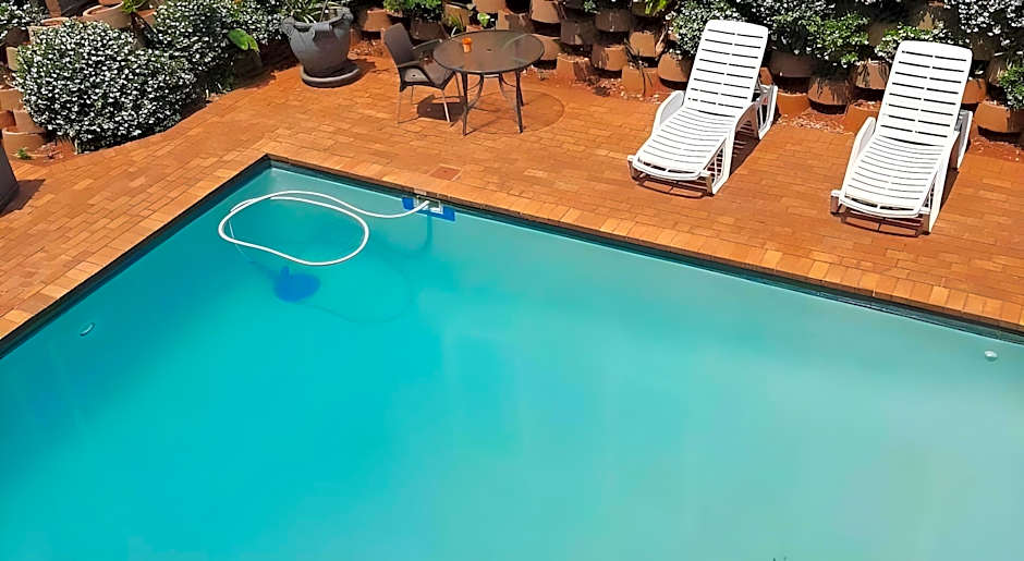 Airport Inn And Suites