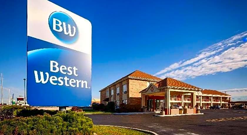 Days Inn by Wyndham St. Charles IL