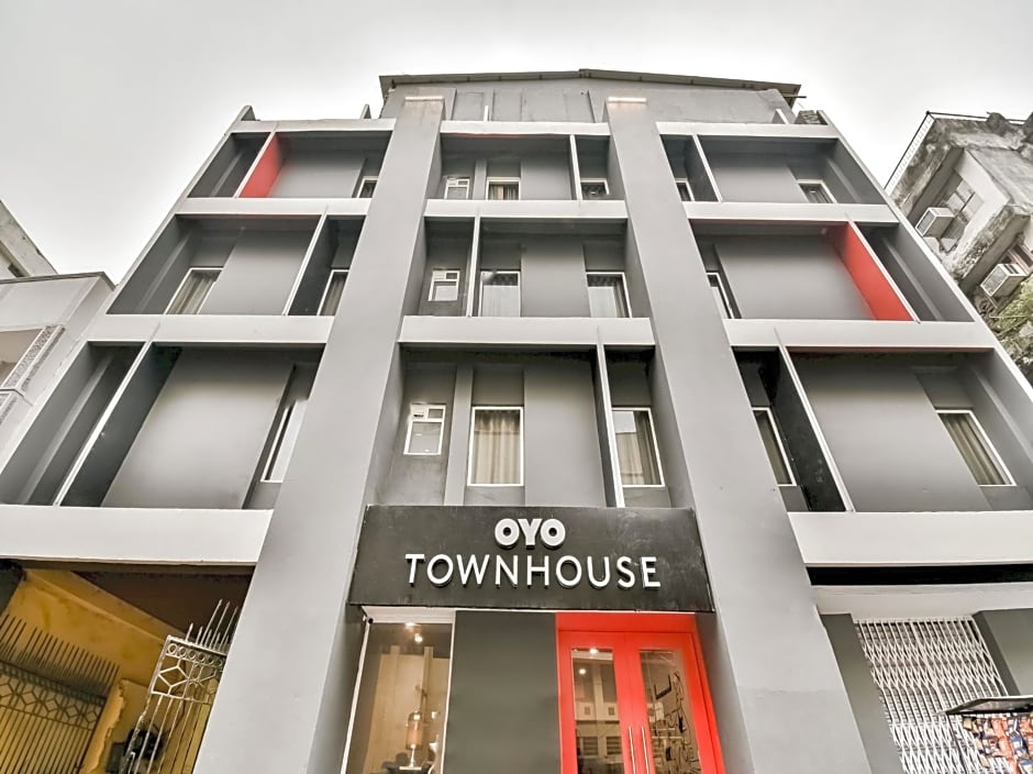 OYO Townhouse 182 Menka