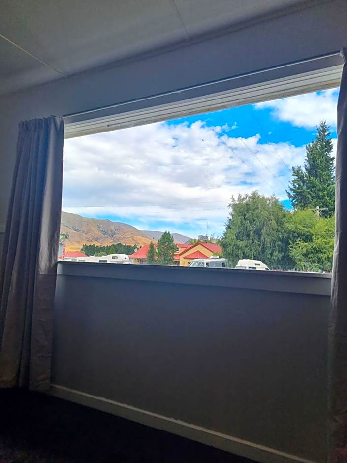 Burkes Pass Country Motels