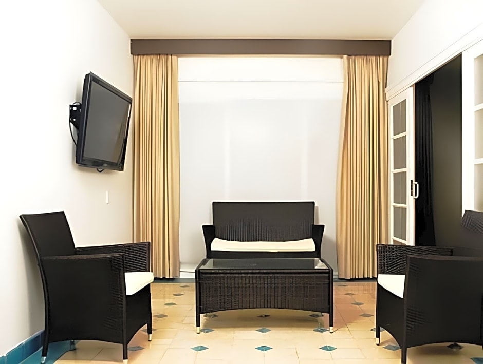 On Vacation Blue Cove