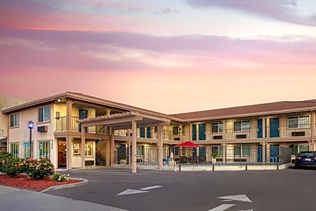 Best Western Hanford Inn