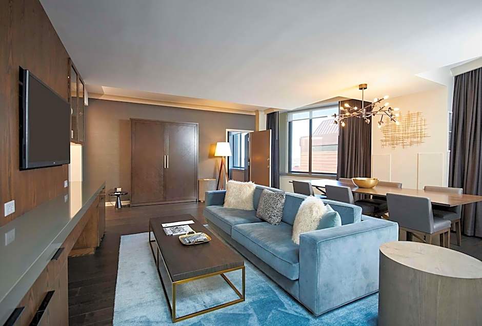 The Lofton Hotel Minneapolis, Tapestry Collection by Hilton