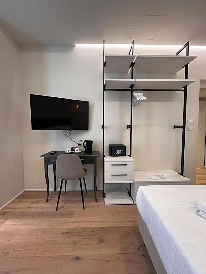 Adalesia Hotel & Coffee