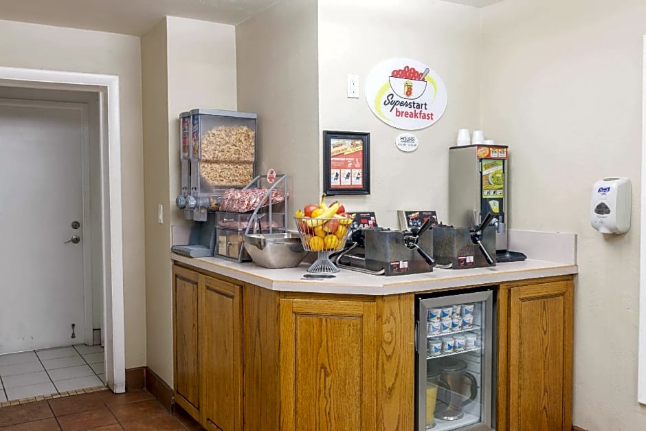 Super 8 Santa Barbara/goleta – Goleta, CA
