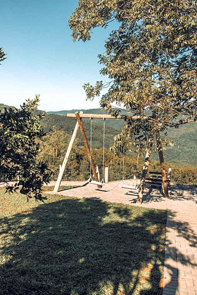 Vovô Emílio Chalés