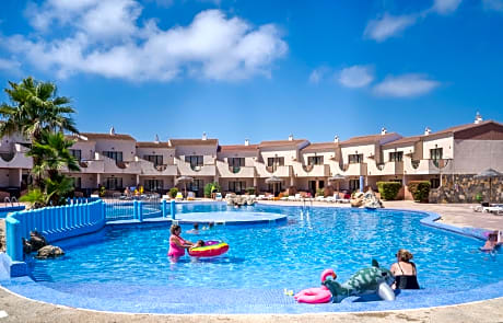 Apartamentos Lentiscos by MIJ