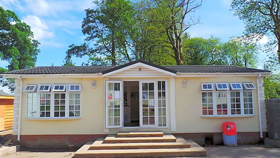 Moffat Manor Holiday Resort