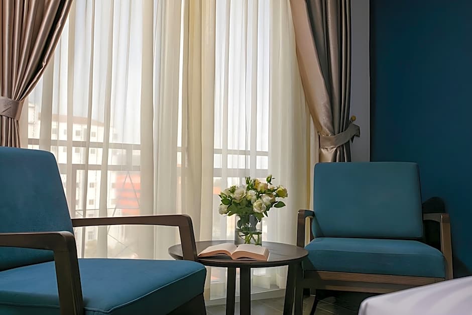 Azalea Parkview Hotel