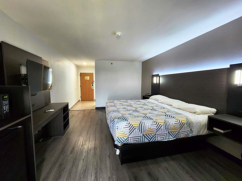 Motel 6-Pine Bluff, AR