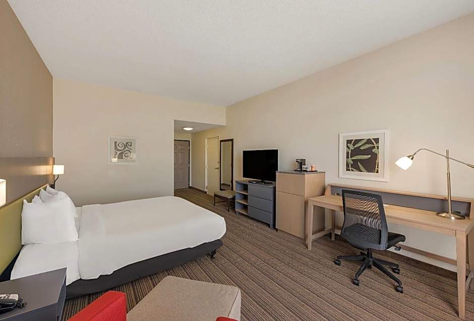 Country Inn & Suites by Radisson, Findlay, OH