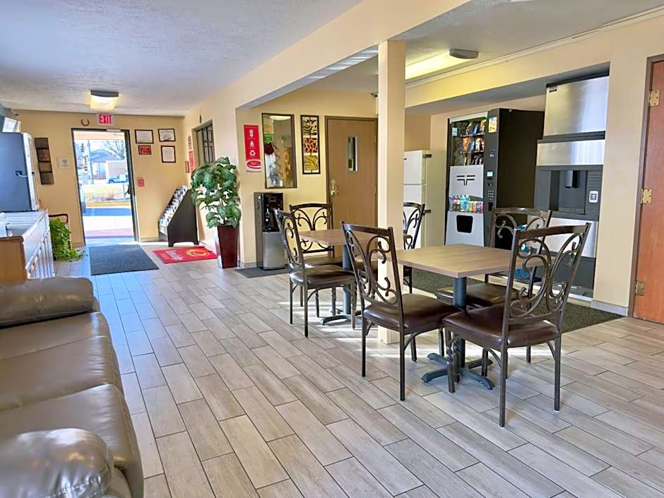 Econo Lodge Lansing - Leavenworth