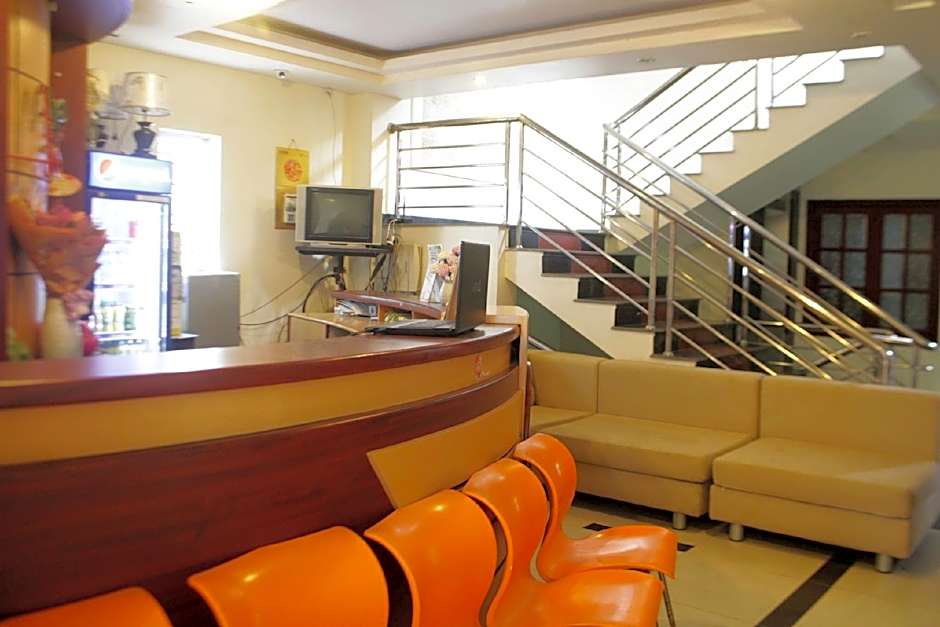 Rose Hotel