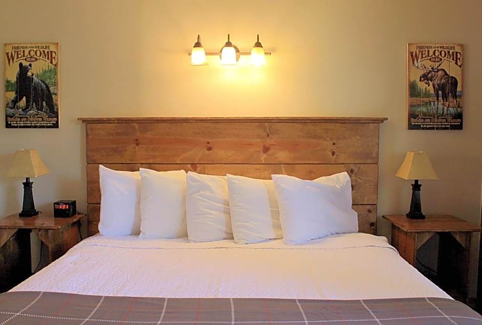 Moose Creek Inn