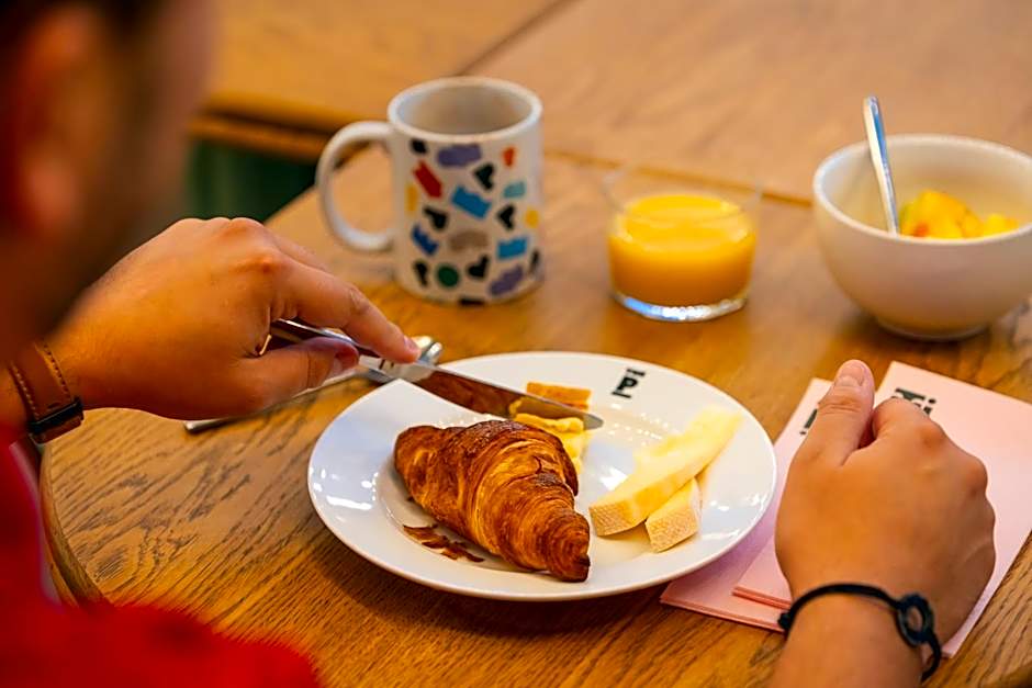 The People - Paris Marais