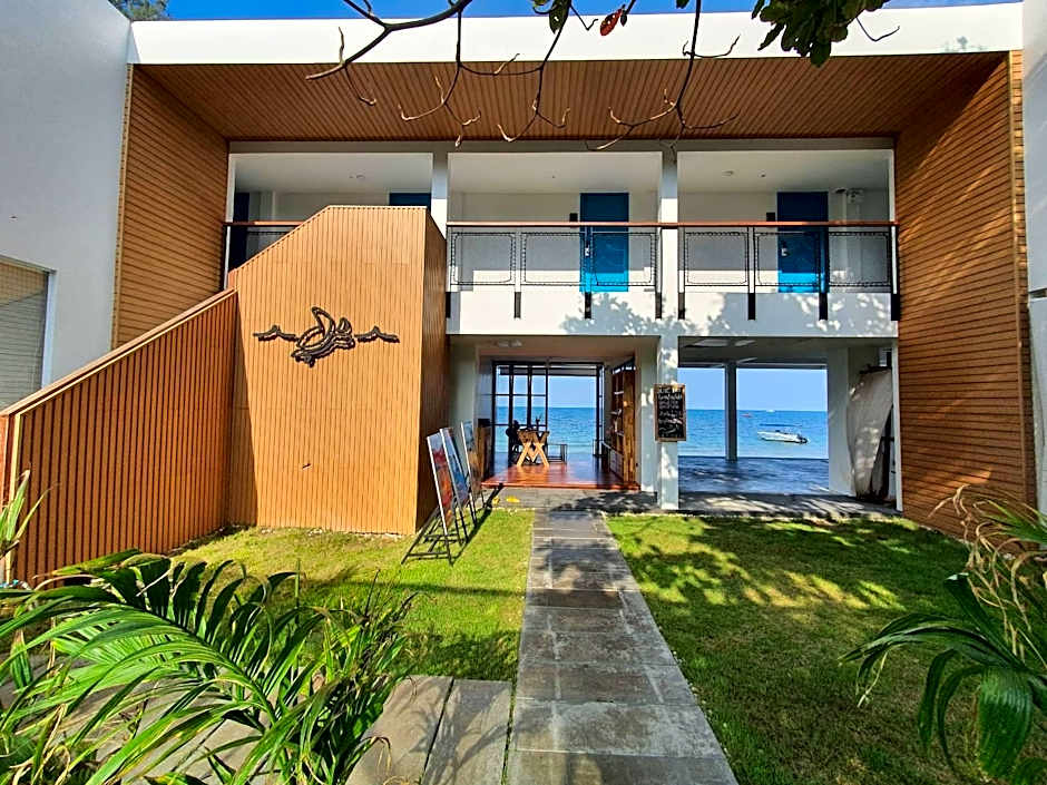 Blue Tao Beach Hotel