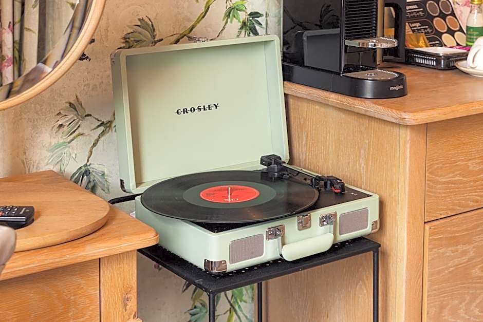 No 15 by GuestHouse, Bath