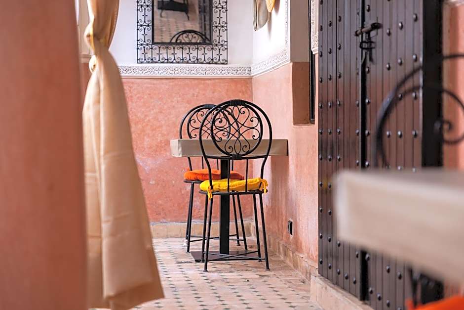 Riad Davina
