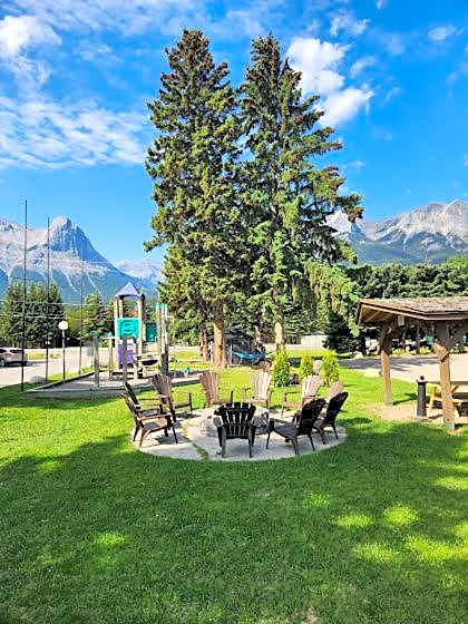 Rundle Mountain Lodge
