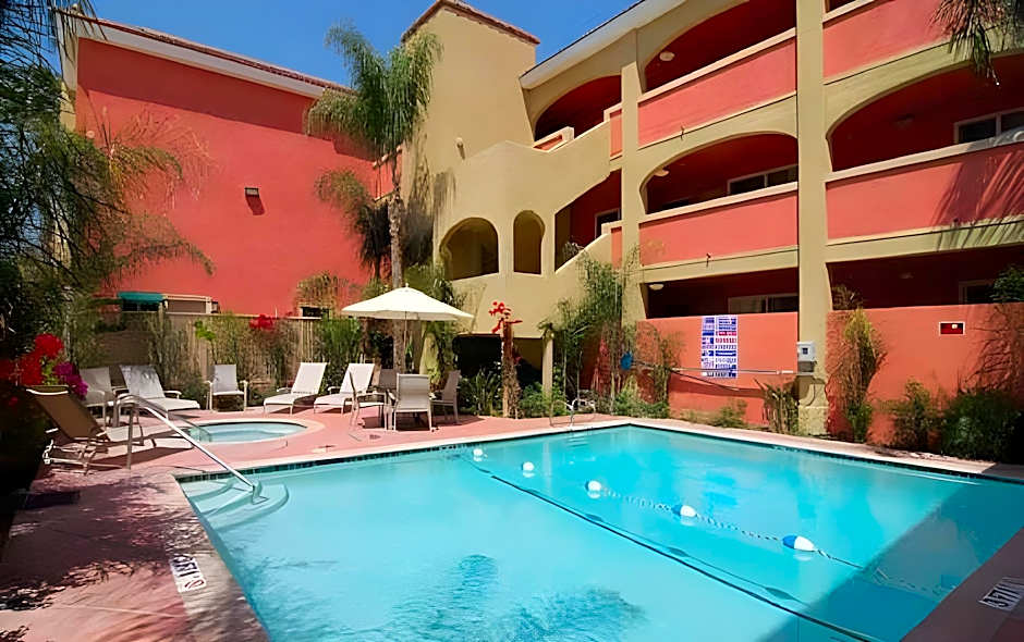 Holiday Inn Express Anaheim West By IHG
