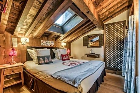 Small Double Attic Room with Velux
