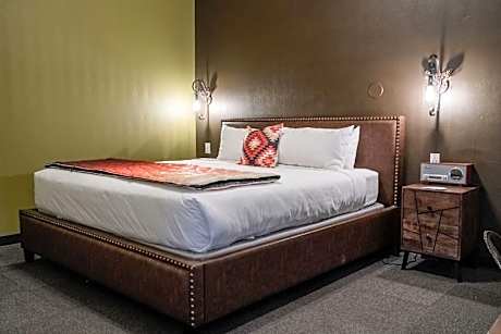 Happy Camper Suite Pet Friendly