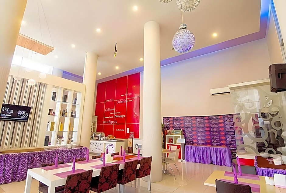 Royal Hotel N' Lounge