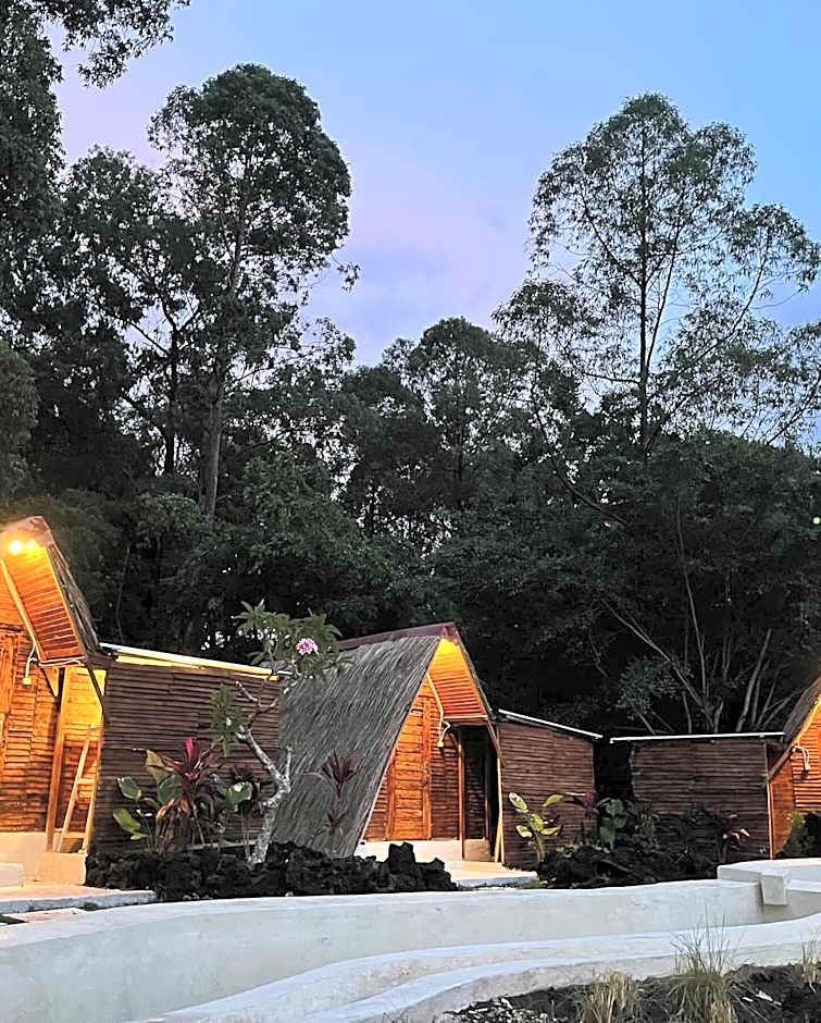 Triangular house and hot spring