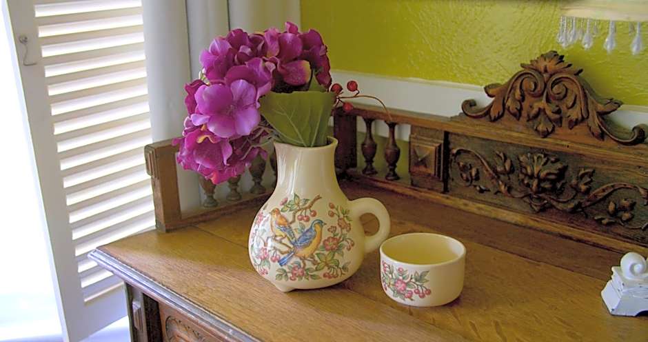 Granbury Gardens Bed and Breakfast