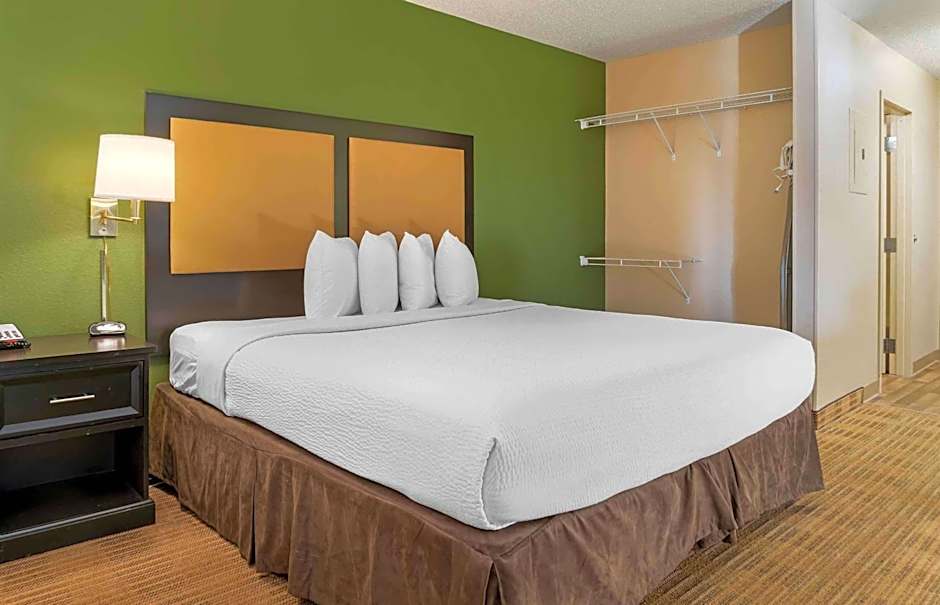 Extended Stay America Select Suites - Detroit - Farmington Hills