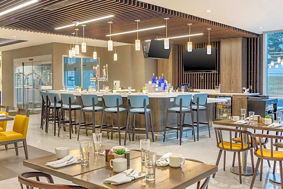 Cambria Hotel Niagara Falls