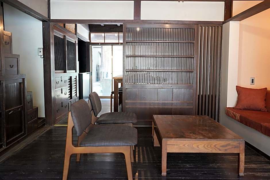 赭Soho Yunotsu Old Village Inn & Bar