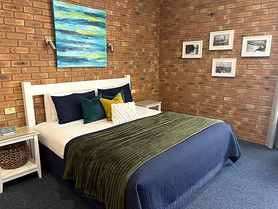 Coastal Waters Motor Inn