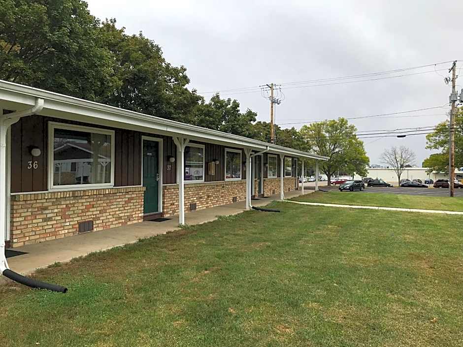 Spinning Wheel Motel