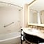 DoubleTree By Hilton Hotel Dulles Airport-Sterling