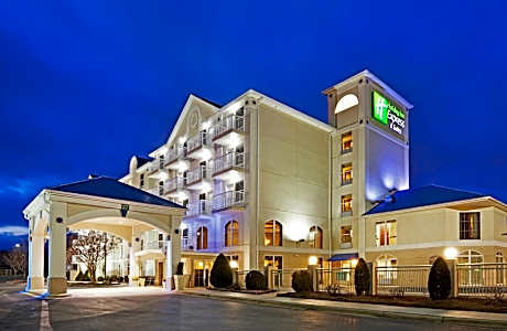 Holiday Inn Express & Suites Asheville SW - Outlet Ctr Area By IHG