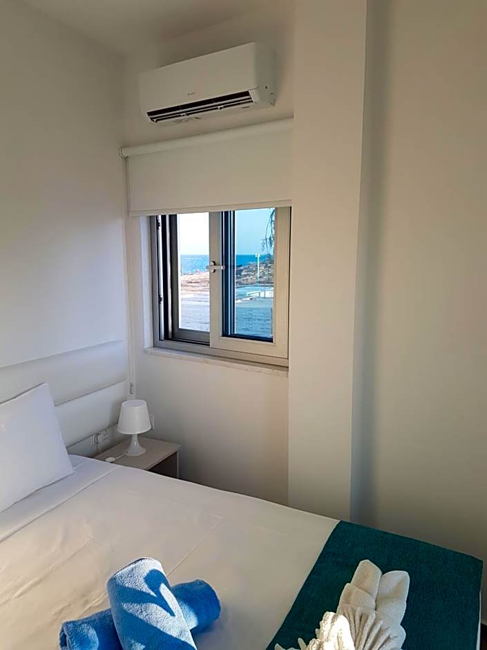 Christopher's Sandy Beach Suites