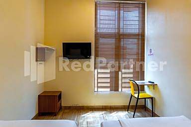 Adam Malik Guesthouse near Regale ICC Medan Mitra RedDoorz