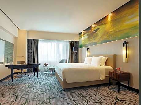 Premiere Room with 1 King Size Bed