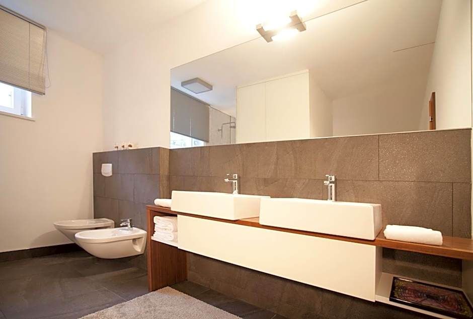 Hidalgo Suites
